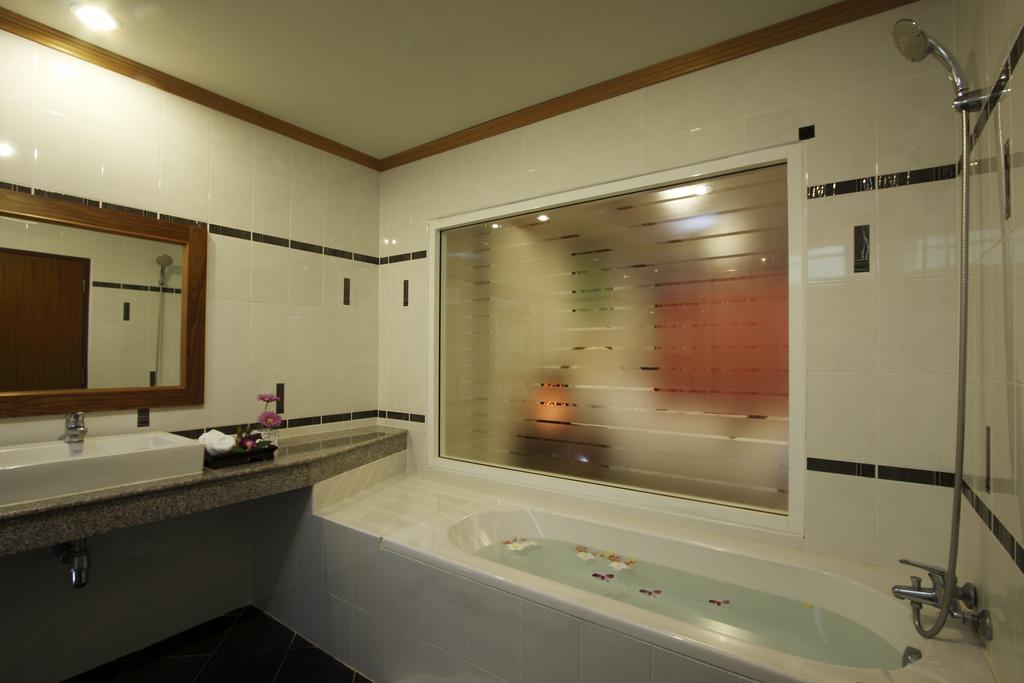Blue Beach Club & Resort Patong Kamer foto